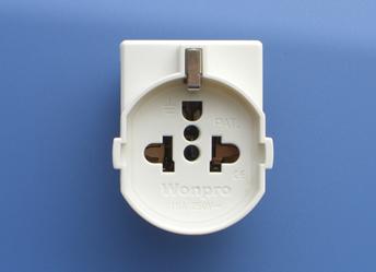 世界各國電壓和轉換插頭對照表